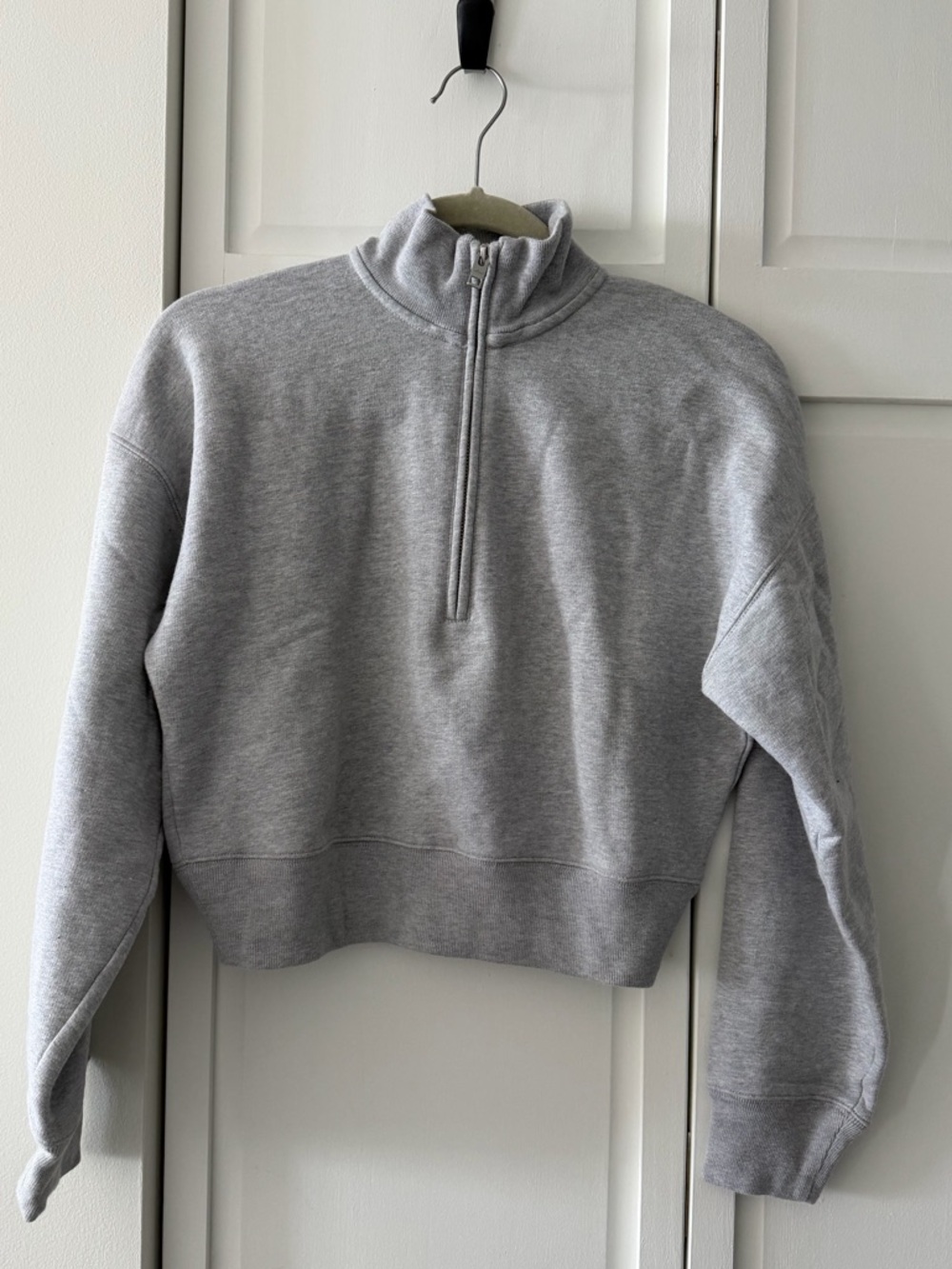 Wilfred Free Aritzia Heather Grey Quarter Zip Cropped Sweatshirt XS